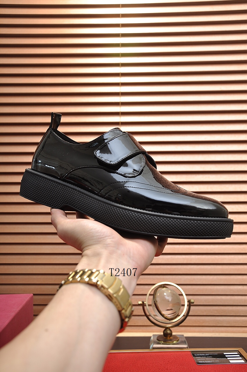 Ferragamo sz38-44 156